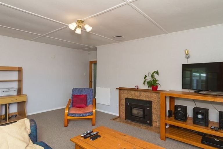 Photo of property in 15 Wilkie Crescent, Naenae, Lower Hutt, 5011