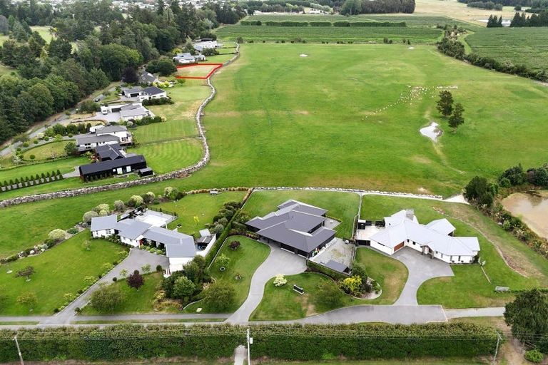 Photo of property in 18 Meadowlinks Lane, Pleasant Point, 7974