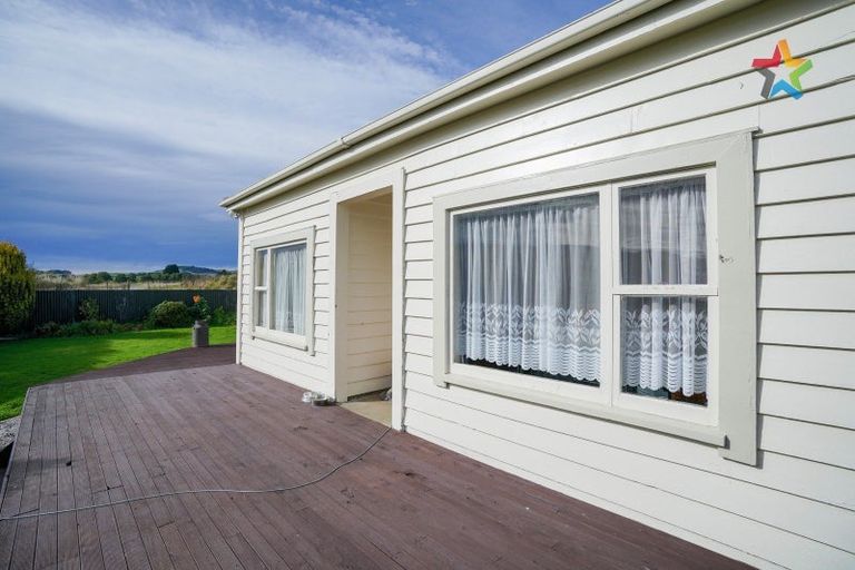 Photo of property in 22 Buckingham Street, Tokanui, 9884