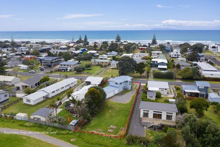 Photo of property in 30 Hillview Road, Waihi Beach, 3611