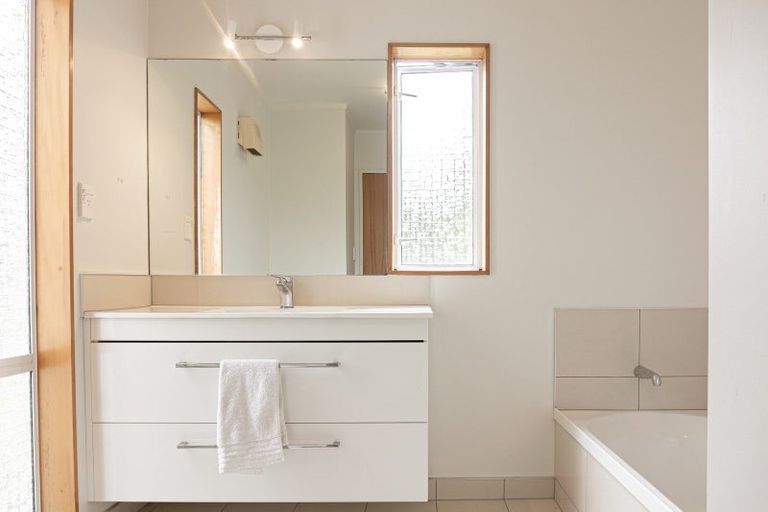 Photo of property in 62 Churchill Drive, Taradale, Napier, 4112