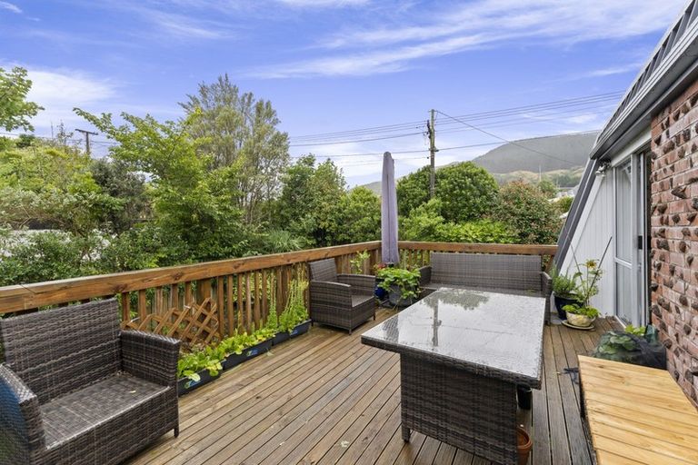 Photo of property in 23a Coates Street, Tawa, Wellington, 5028