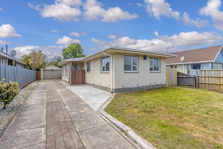 Photo of property in 465 Mairehau Road, Parklands, Christchurch, 8083