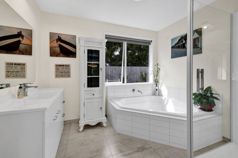 Photo of property in 472d Turuturu Road, Hawera, 4674