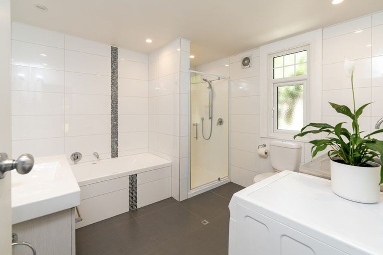 Photo of property in 15 Sunglow Avenue, Melrose, Wellington, 6023