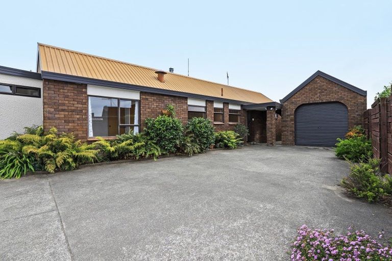 Photo of property in 37 Anderson Road, Taradale, Napier, 4112