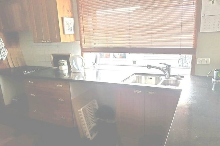 Photo of property in 11 Lansdowne Street, Bayswater, Auckland, 0622