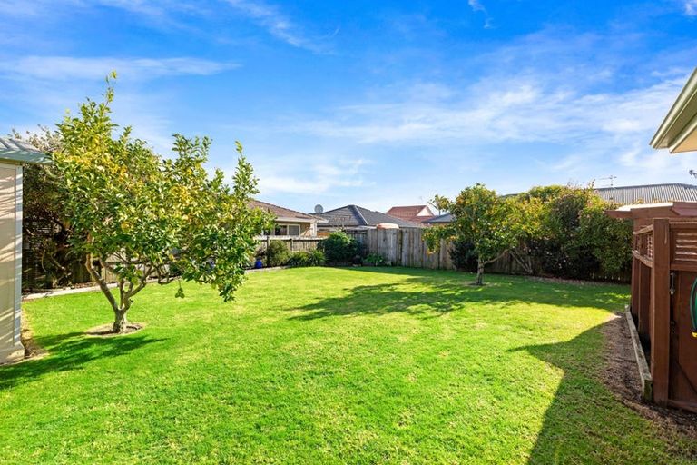 Photo of property in 19 Pirika Place, Papamoa Beach, Papamoa, 3118