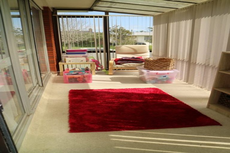 Photo of property in 1/59 The Boulevard, Sunnyhills, Auckland, 2010