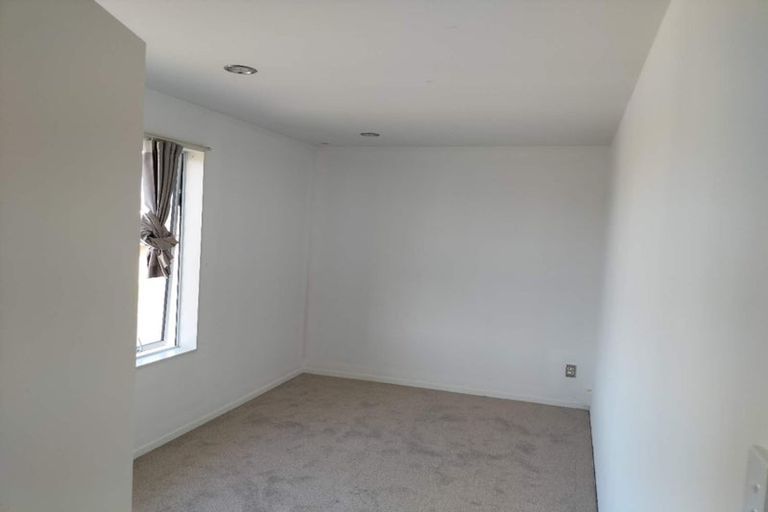 Photo of property in 10 Peerless Avenue, Takanini, 2112