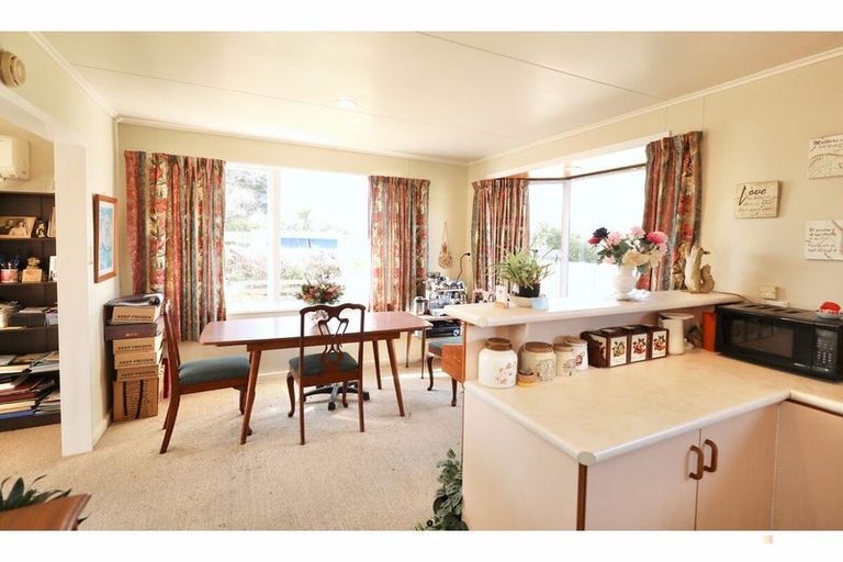 Photo of property in 69 Main North Road, Geraldine, 7930