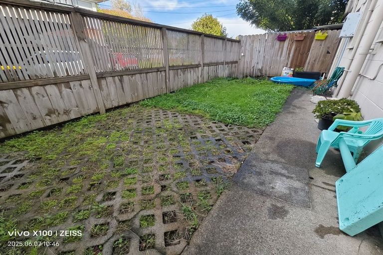 Photo of property in 1/27 Kerswill Place, Pakuranga, Auckland, 2010