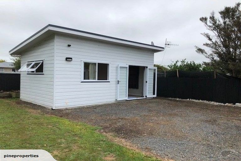 Photo of property in 36 Bledisloe Street, Levin, 5510