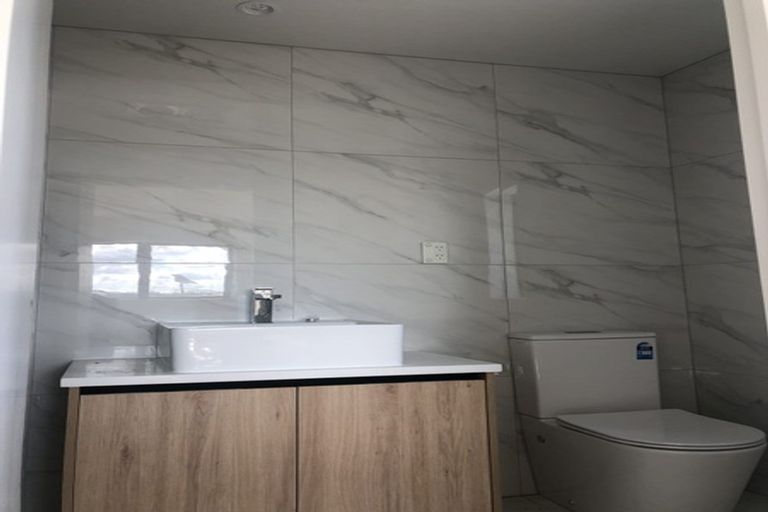 Photo of property in 141 Grove Road, Papakura, 2110