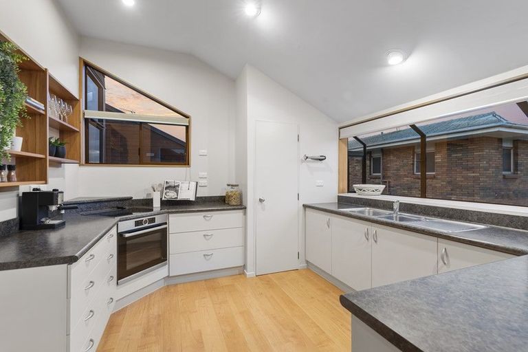 Photo of property in 7b Elgin Place, Red Beach, 0932