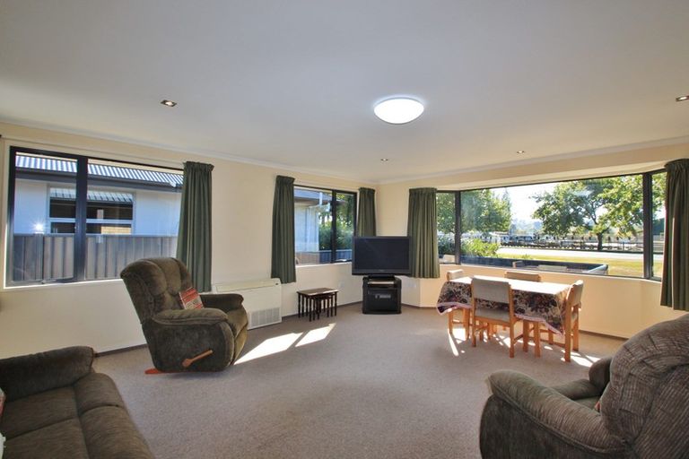 Photo of property in 95 Hokonui Drive, Gore, 9710