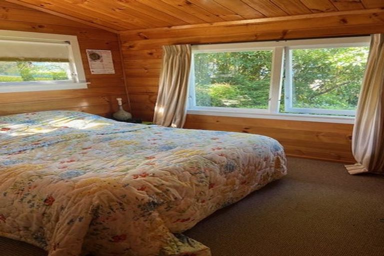 Photo of property in 28 Nisbet Terrace, Kinloch, Taupo, 3377