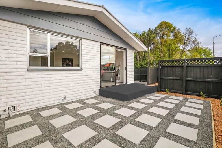Photo of property in 1/116 Lincoln Road, Addington, Christchurch, 8024