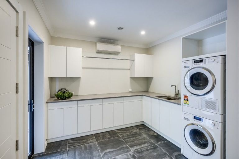 Photo of property in 103 Matangi Road, Kahuranaki, Havelock North, 4294