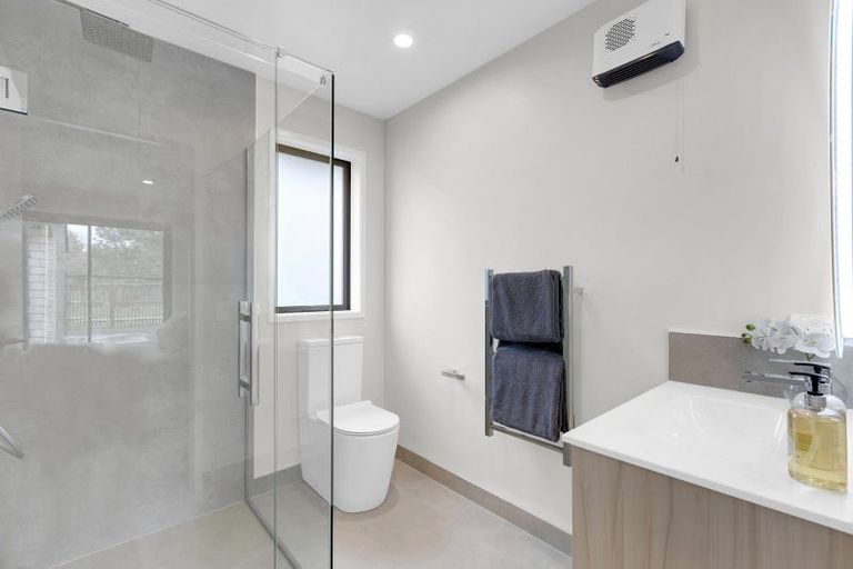 Photo of property in 19b Silverwood Lane, Leamington, Cambridge, 3495