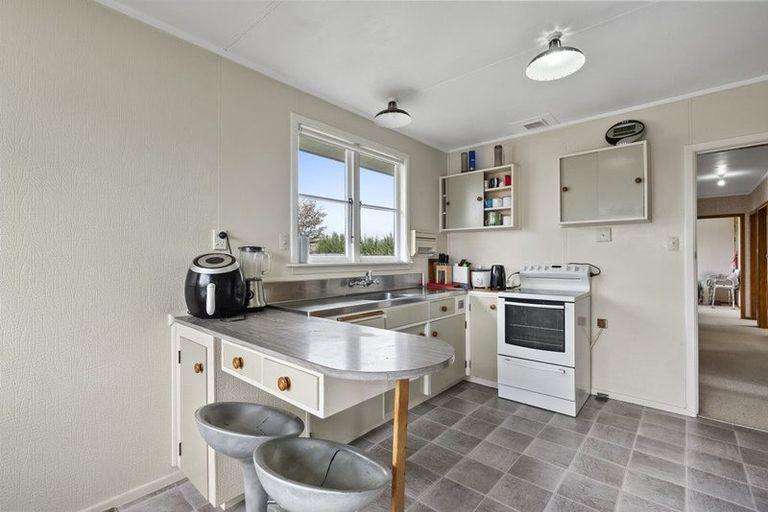 Photo of property in 17 Grey Street, Normanby, Hawera, 4614