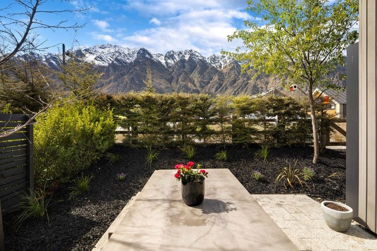 Photo of property in 3 Mulholland Drive, Jacks Point, 9371