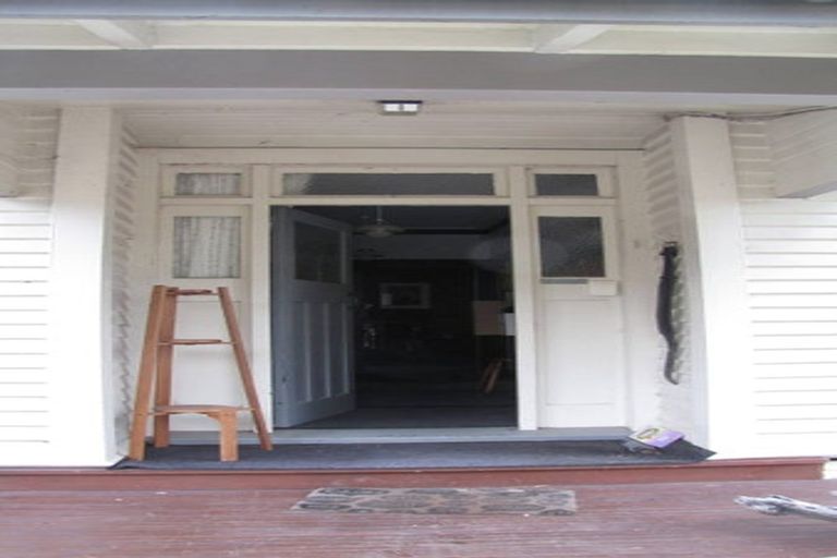 Photo of property in 75 Peel Street, Westport, 7825