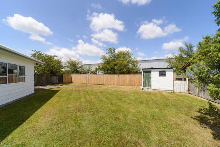 Photo of property in 50 Acacia Street, Kelvin Grove, Palmerston North, 4414