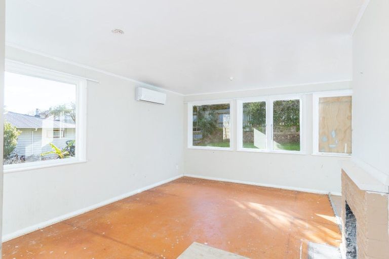 Photo of property in 3 Ngaturi Grove, Wainuiomata, Lower Hutt, 5014