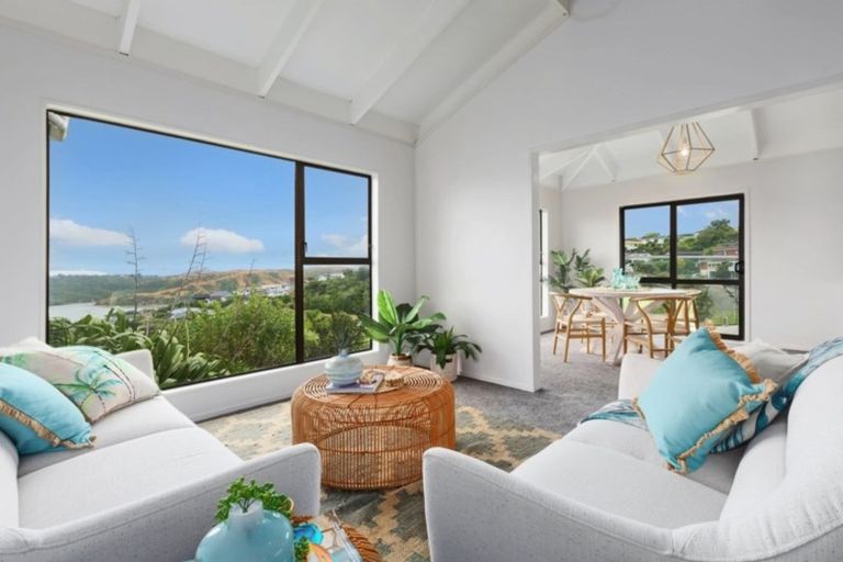 Photo of property in 14 Solway Place, Papakowhai, Porirua, 5024