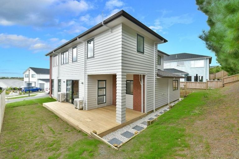 Photo of property in 46 Resolution Drive, Gulf Harbour, Whangaparaoa, 0930