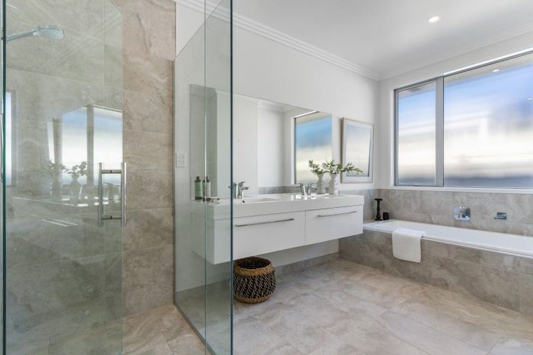 Photo of property in 1 Charlotte Drive, Omokoroa, 3114