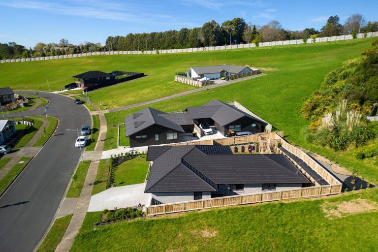 Photo of property in 83 Whakaturou Crescent, Pyes Pa, Tauranga, 3112