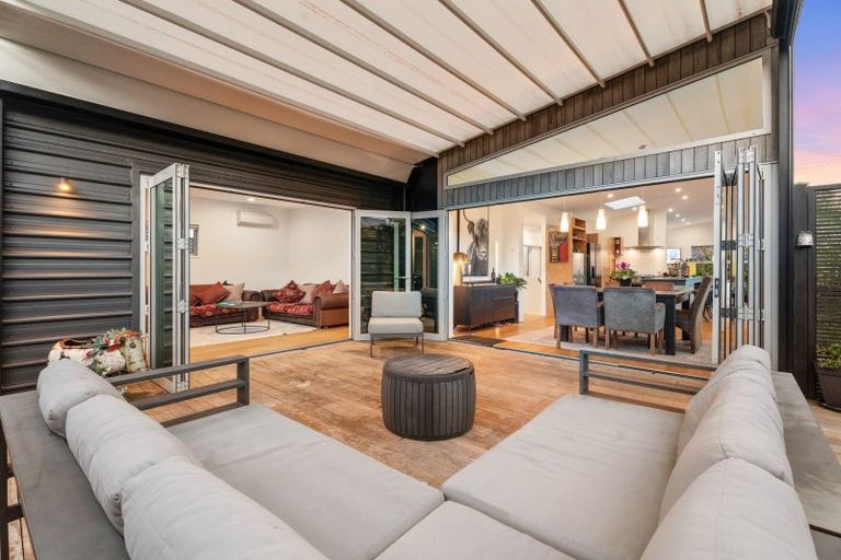 Photo of property in 50 Ngataringa Road, Devonport, Auckland, 0624