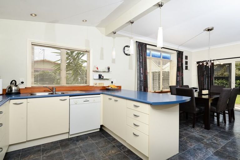 Photo of property in 7a Garelja Road, Henderson, Auckland, 0612