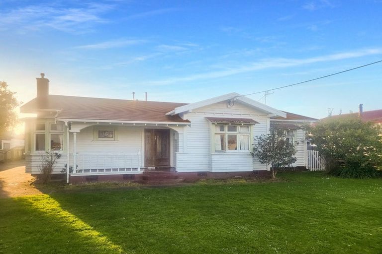 Photo of property in 16 Fitzroy Street, Feilding, 4702