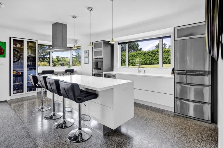Photo of property in 1347 Carrington Road, Hurworth, New Plymouth, 4371