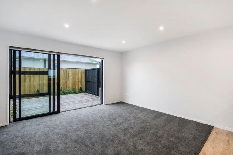 Photo of property in 2/67 Osborne Street, Waltham, Christchurch, 8011