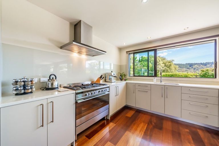 Photo of property in 43c Dowling Grove, Silverstream, Upper Hutt, 5019