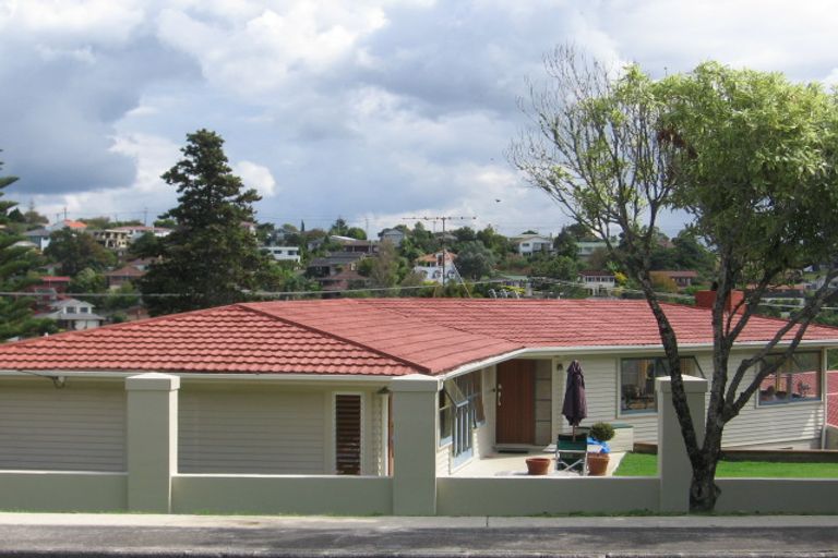 Photo of property in 81 Browns Bay Road, Browns Bay, Auckland, 0630