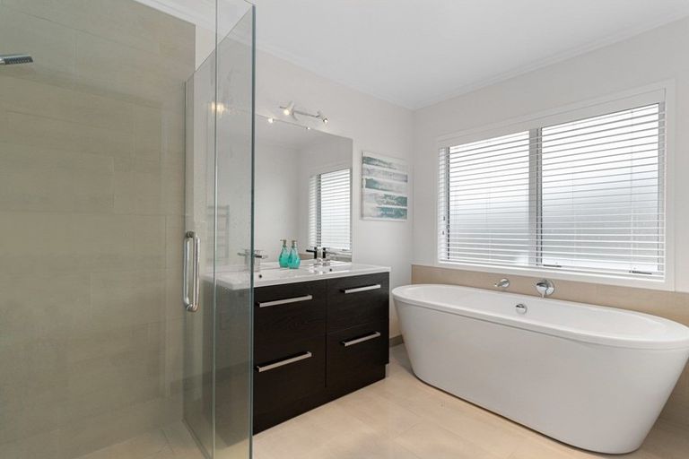 Photo of property in 2 Bluebell Place, Te Kauwhata, 3710