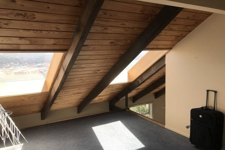 Photo of property in 39 Robieson Street, Roseneath, Wellington, 6011