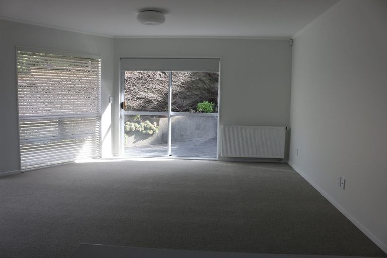 Photo of property in 87 Grant Road, Thorndon, Wellington, 6011