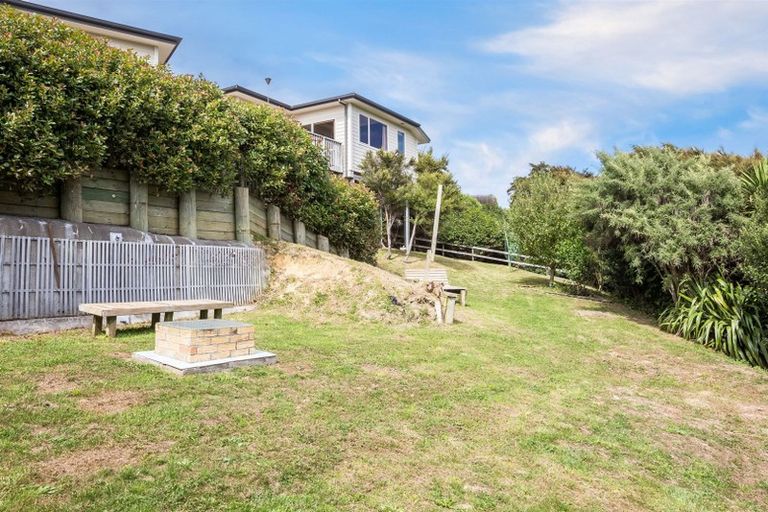 Photo of property in 20 Astronomer Place, Whitby, Porirua, 5024