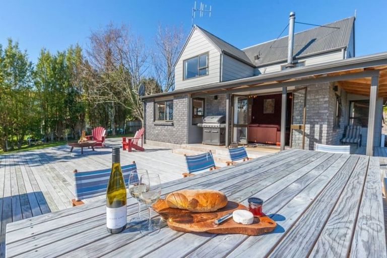 Photo of property in 10 Angela Place, Kinloch, Taupo, 3377