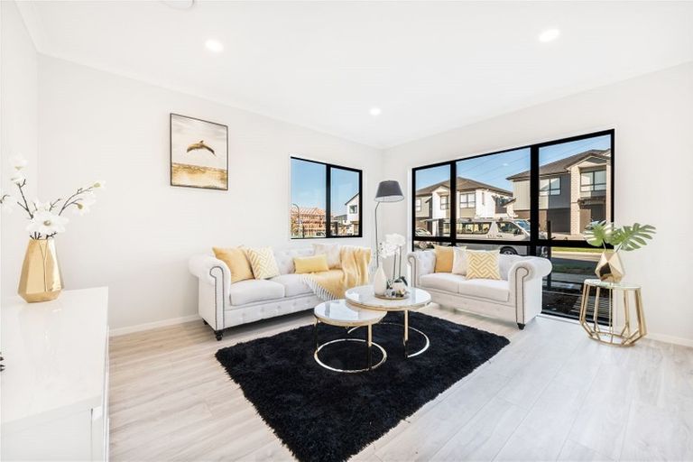 Photo of property in 70 Ksenia Drive, Flat Bush, Auckland, 2019
