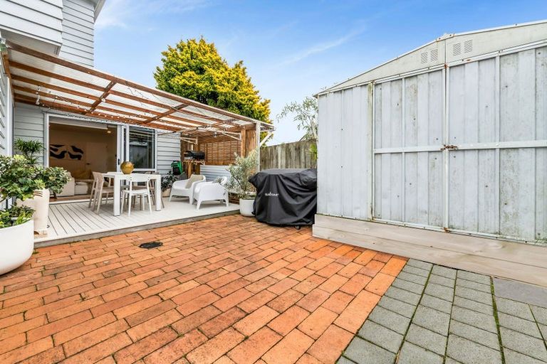 Photo of property in 4a Pauline Place, Bucklands Beach, Auckland, 2014