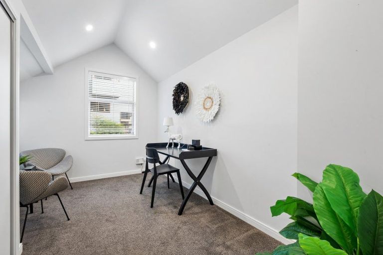 Photo of property in 27 Shelly Beach Parade, Cockle Bay, Auckland, 2014