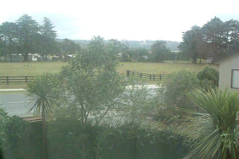 Photo of property in 13/3 Orwell Road, Greenhithe, Auckland, 0632