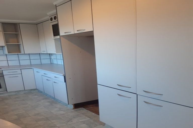 Photo of property in 6 Tirita Street, Kawaha Point, Rotorua, 3010